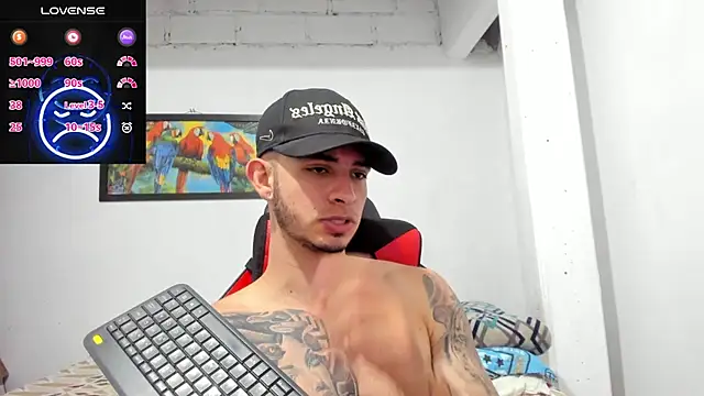 Snapshot of freestyle_blake1 chatting on 02/04/25, 10:02 freestyle blake1 online show from 02/04/25, 10:02