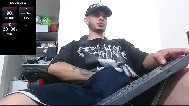 Snapshot of freestyle_blake1 chatting on 09/30/25, 05:18 freestyle blake1 online show from 09/30/25, 05:18