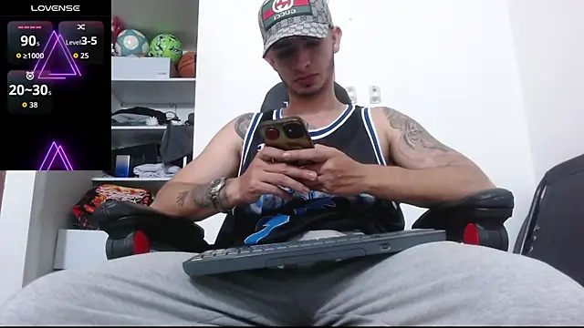 Snapshot of freestyle_blake1 chatting on 10/04/25, 06:28 freestyle blake1 online show from 10/04/25, 06:28