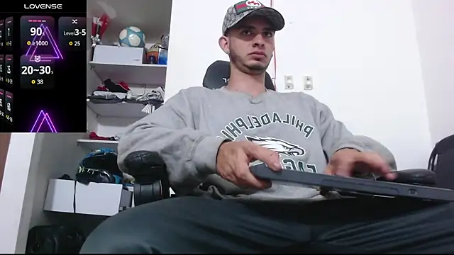 Snapshot of freestyle_blake1 chatting on 11/03/25, 10:32 freestyle blake1 online show from 11/03/25, 10:32