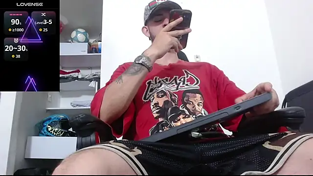 Snapshot of freestyle_blake1 chatting on 11/06/25, 01:34 freestyle blake1 online show from 11/06/25, 01:34