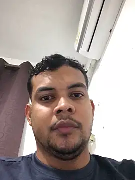 Snapshot of ElsecretodeBruno chatting on 09/09/25, 01:49 ElsecretodeBruno online show from 09/09/25, 01:49