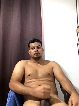 Snapshot of ElsecretodeBruno chatting on 10/03/25, 03:42 ElsecretodeBruno online show from 10/03/25, 03:42