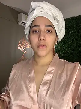 Amandanauty online show from 11/11/25, 09:15