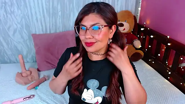 Queenamazon1 online show from 10/28/25, 03:43