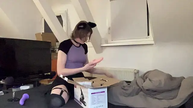 Femboykitten01 online show from 03/05/25, 07:17