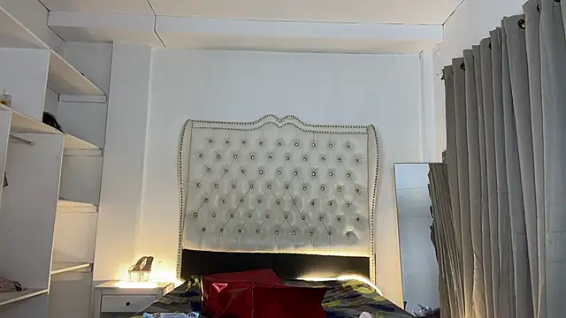 Maria wilton online show from 03/01/25, 01:11