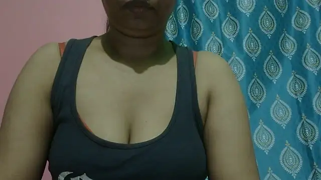 Snapshot of AVNI09- chatting on 07/22/26, 11:02 AVNI09- online show from 07/22/26, 11:02