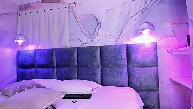 IvySanders1 online show from 03/10/25, 03:12