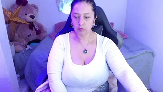 camilalatti online show from 04/15/26, 12:28