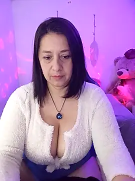 camilalatti online show from 04/19/26, 08:33