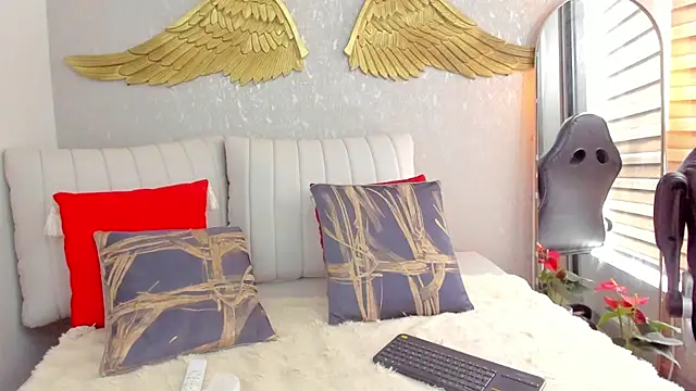 Snapshot of EmmaFerrary chatting on 02/22/26, 06:28 EmmaFerrary online show from 02/22/26, 06:28