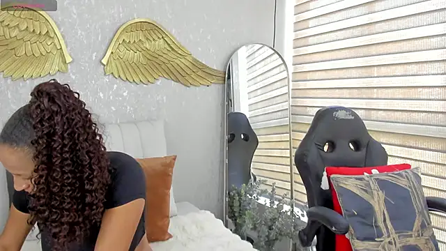 EmmaFerrary online show from 04/16/26, 07:14