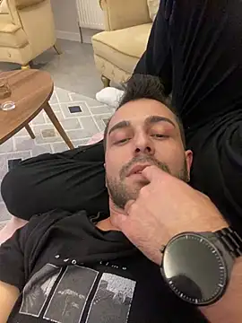 Snapshot of Emre-34 chatting on 01/11/26, 02:22 Emre-34 online show from 01/11/26, 02:22