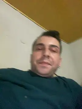 Snapshot of Emre-34 chatting on 02/22/26, 05:55 Emre-34 online show from 02/22/26, 05:55