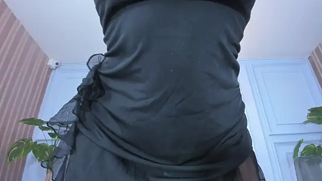 cintiagreyx online show from 04/18/26, 07:07