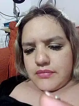 Snapshot of shaynarg chatting on 09/16/25, 05:19 shaynarg online show from 09/16/25, 05:19