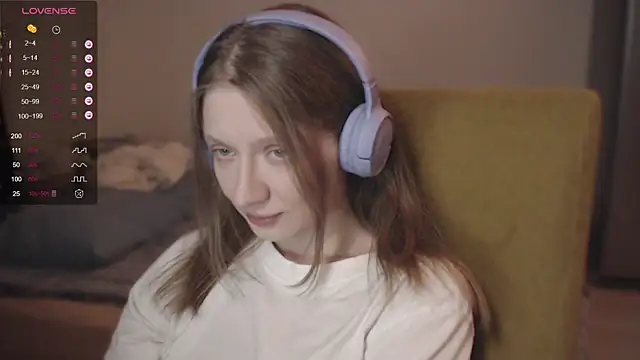 mollytuck online show from 12/19/24, 01:51