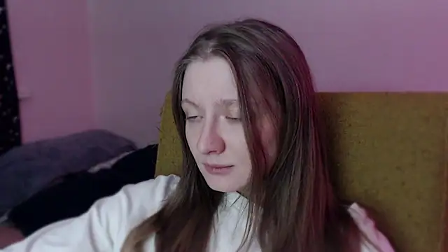 mollytuck online show from 02/28/25, 02:42