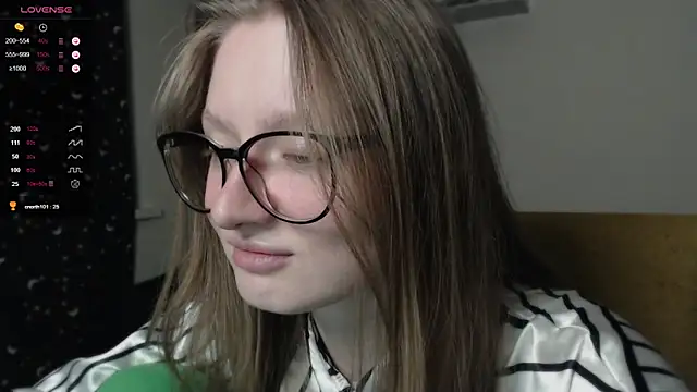 mollytuck online show from 03/14/25, 02:52