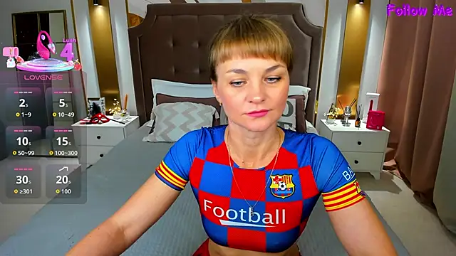 annasimonsj online show from 11/17/25, 01:00