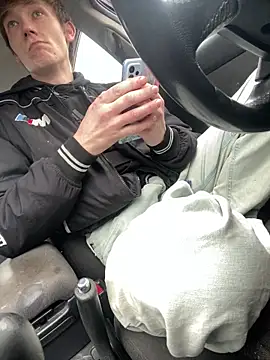 utoopia777 online show from 03/12/25, 01:40