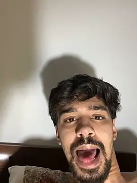 Hermanooooooo online show from 02/23/26, 06:22