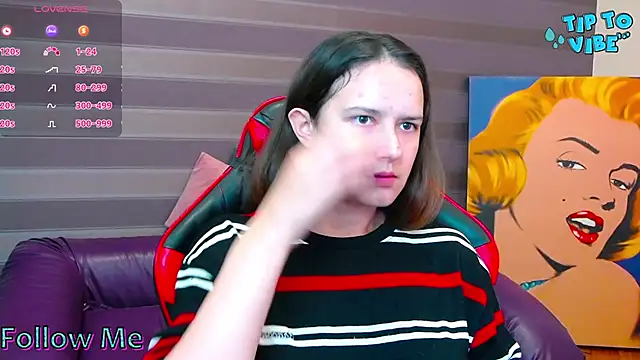 iris nikhols online show from 09/24/25, 01:53