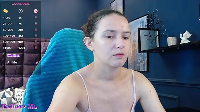 iris nikhols online show from 07/08/26, 12:48