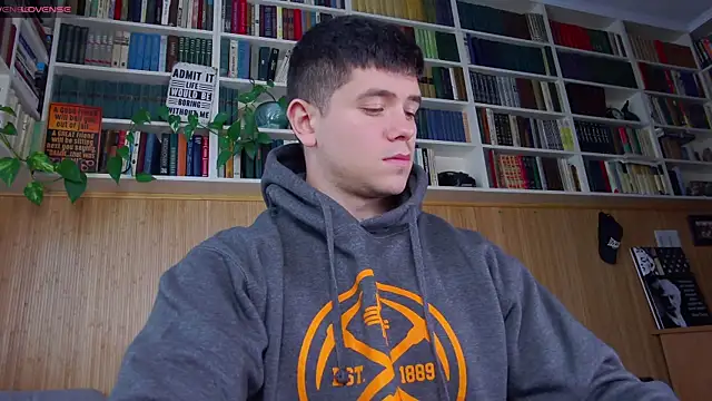 Snapshot of Arilas_ chatting on 09/26/25, 07:01 Arilas  online show from 09/26/25, 07:01