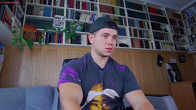 Snapshot of Arilas_ chatting on 09/27/25, 06:29 Arilas  online show from 09/27/25, 06:29