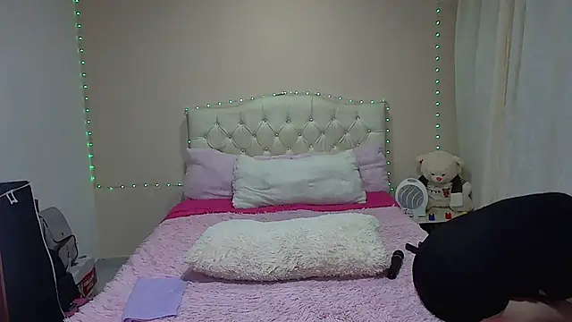 candycarson1 online show from 03/05/26, 06:42