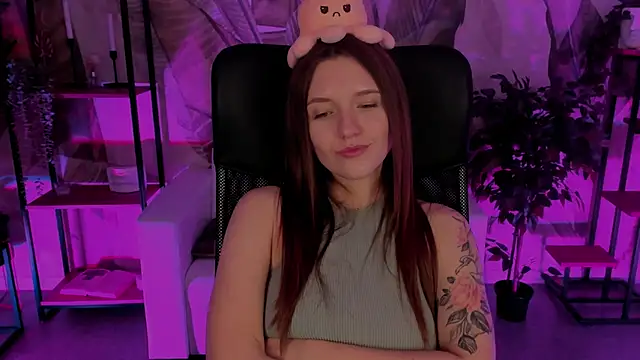 JennyDens online show from 12/18/24, 09:04