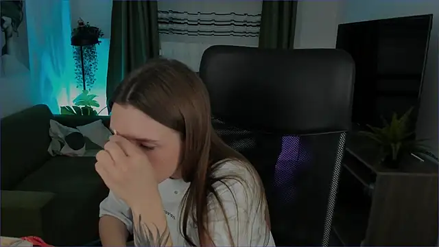 JennyDens online show from 01/22/25, 02:37