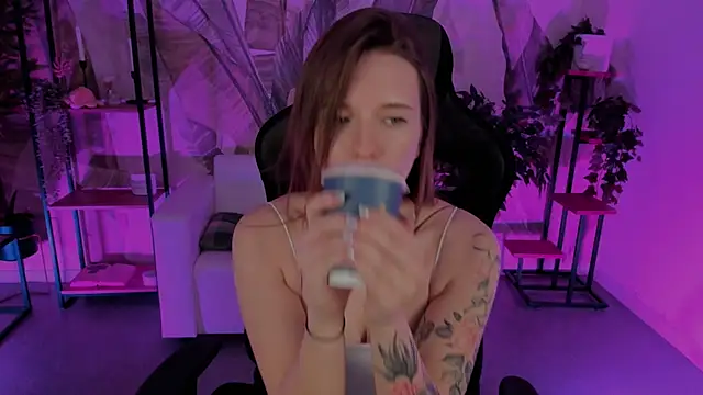 JennyDens online show from 02/13/25, 03:35