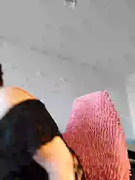 Snapshot of Fire_Night chatting on 01/02/25, 08:17 Fire Night online show from 01/02/25, 08:17