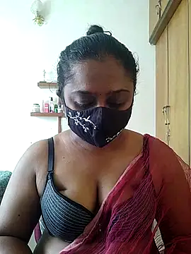 Snapshot of sexynayan23 chatting on 07/20/26, 05:33 sexynayan23 online show from 07/20/26, 05:33