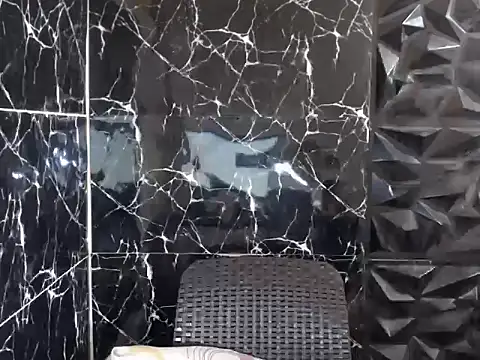 MissKeanna online show from 12/18/24, 03:04