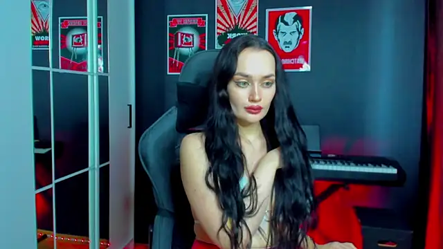 QueenAliss online show from 02/25/25, 05:30