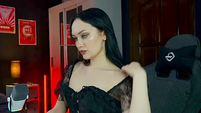 QueenAliss online show from 02/01/26, 07:18