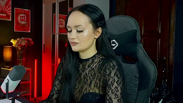 QueenAliss online show from 02/17/26, 05:59