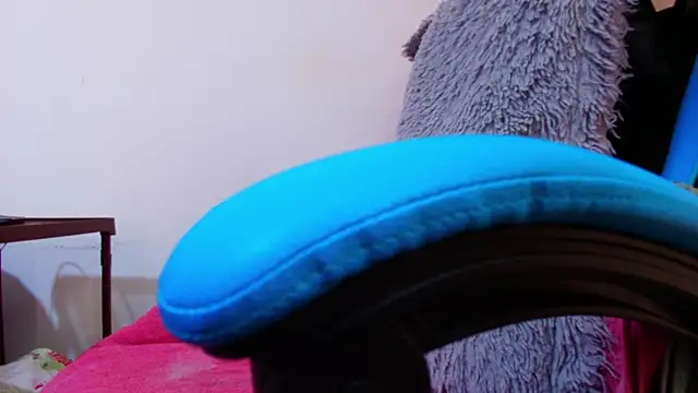 klylls squirt  online show from 04/23/26, 07:27