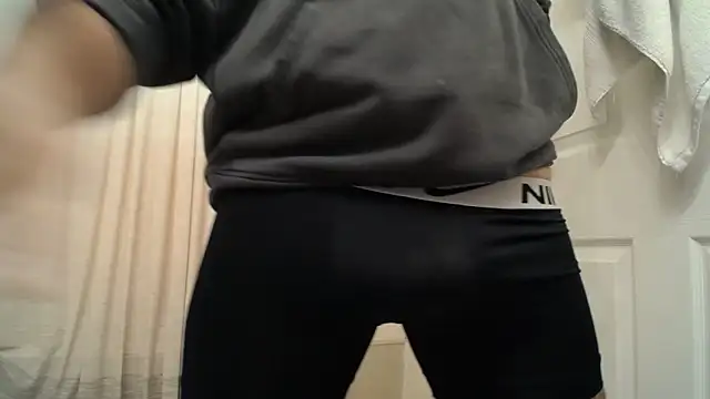 Snapshot of proseccopapi23 chatting on 12/15/24, 05:45 proseccopapi23 online show from 12/15/24, 05:45