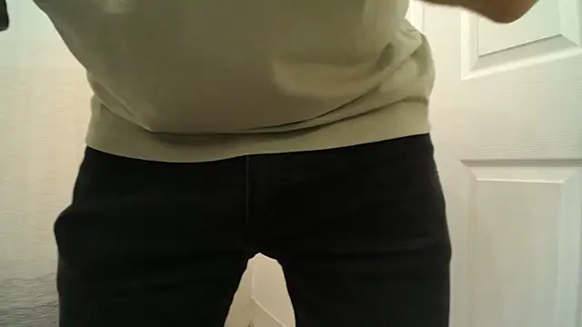 Snapshot of proseccopapi23 chatting on 02/16/25, 06:54 proseccopapi23 online show from 02/16/25, 06:54