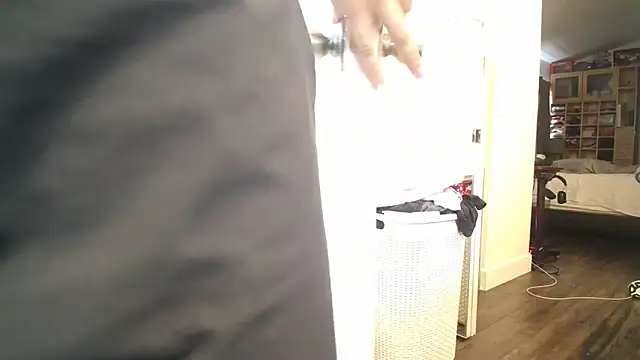 Snapshot of proseccopapi23 chatting on 10/19/25, 01:56 proseccopapi23 online show from 10/19/25, 01:56