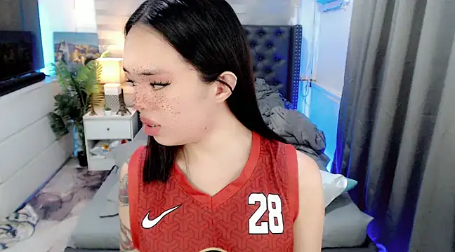 Snapshot of SweetCheska19 chatting on 02/22/25, 02:17 SweetCheska19 online show from 02/22/25, 02:17