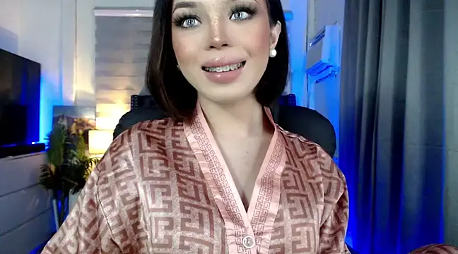 Snapshot of SweetCheska19 chatting on 03/17/25, 11:32 SweetCheska19 online show from 03/17/25, 11:32