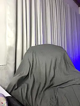 Snapshot of SweetCheska19 chatting on 09/12/25, 09:04 SweetCheska19 online show from 09/12/25, 09:04