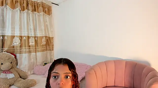Snapshot of ValienteGirl_ chatting on 01/04/25, 04:55 ValienteGirl online show from 01/04/25, 04:55