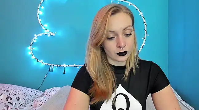 YourVenus00 online show from 02/05/25, 04:25